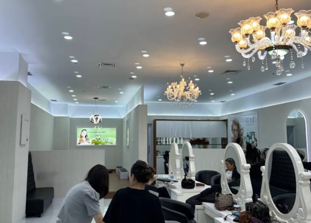 Christopher Salon Grand Batam Mall