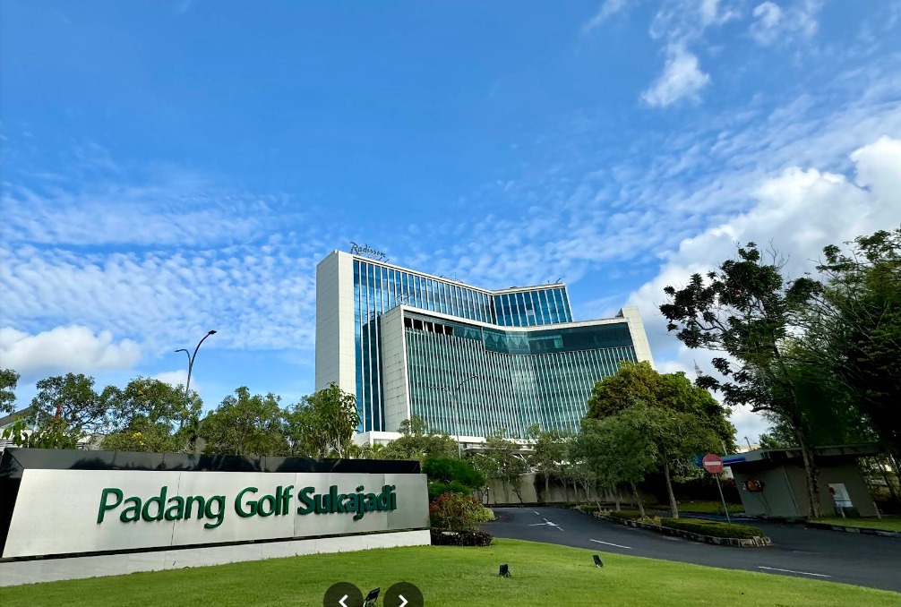 Padang Golf Sukajadi