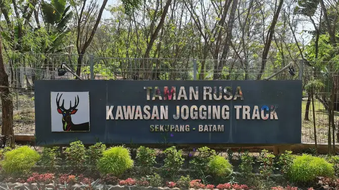 Taman Rusa Sekupang