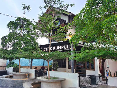 Titit Kumpul Cafe